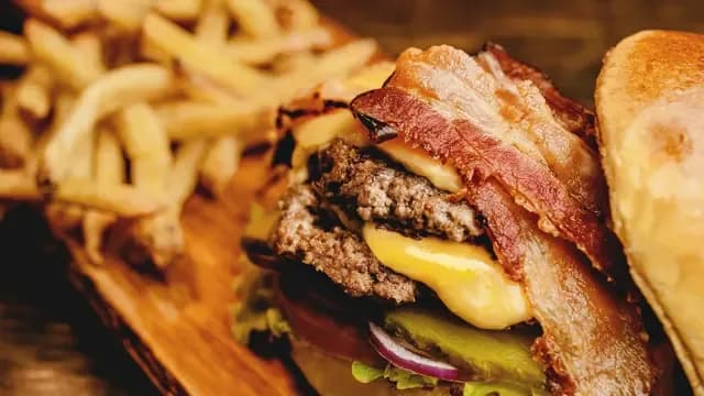 UNICEF Urges Ban on Junk Foods in Schools