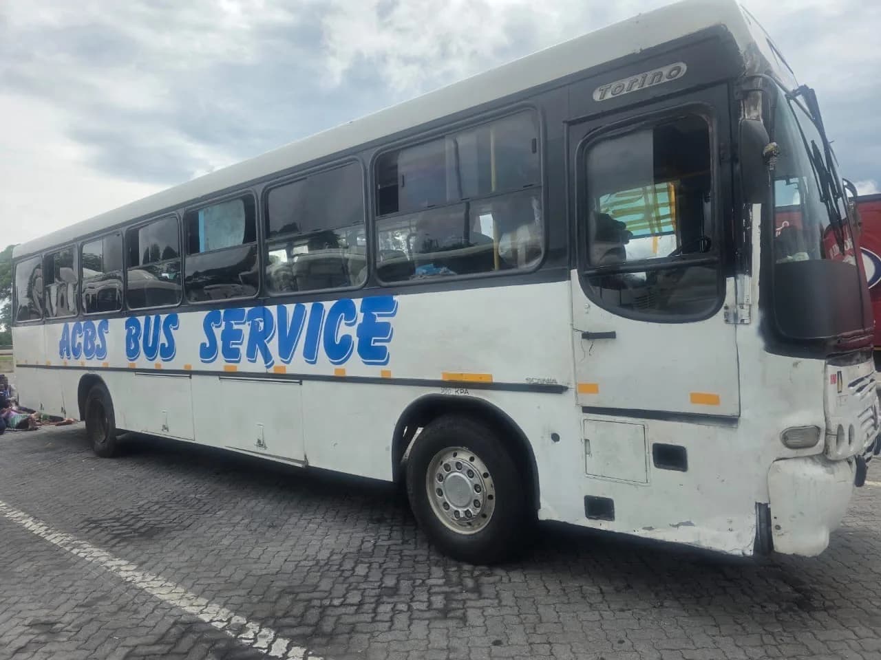 Overloaded Cross-Border Bus Detained